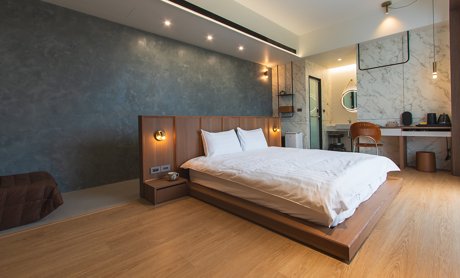 room12 room12